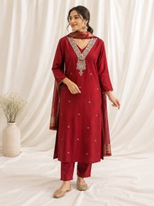 Women's V-Neck Embroidered Kurta Set NARP757